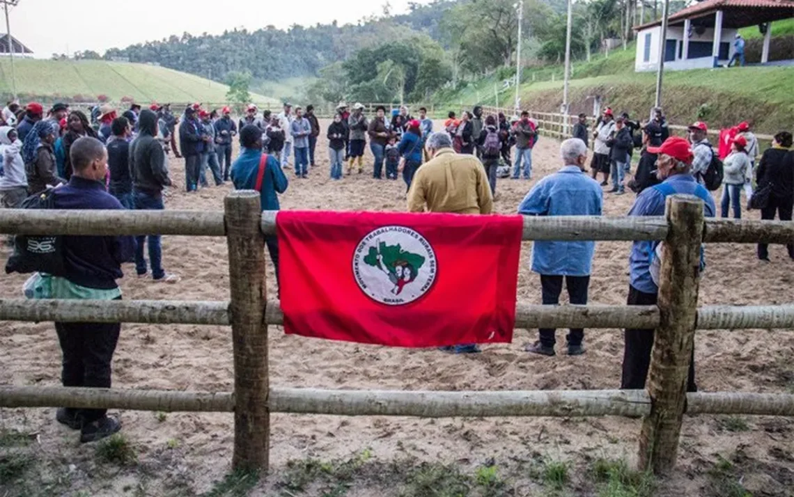 Movimento dos Trabalhadores Rurais Sem Terra, movimento, invasões do MST