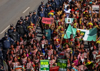 Povos originários, nativos, ameríndios