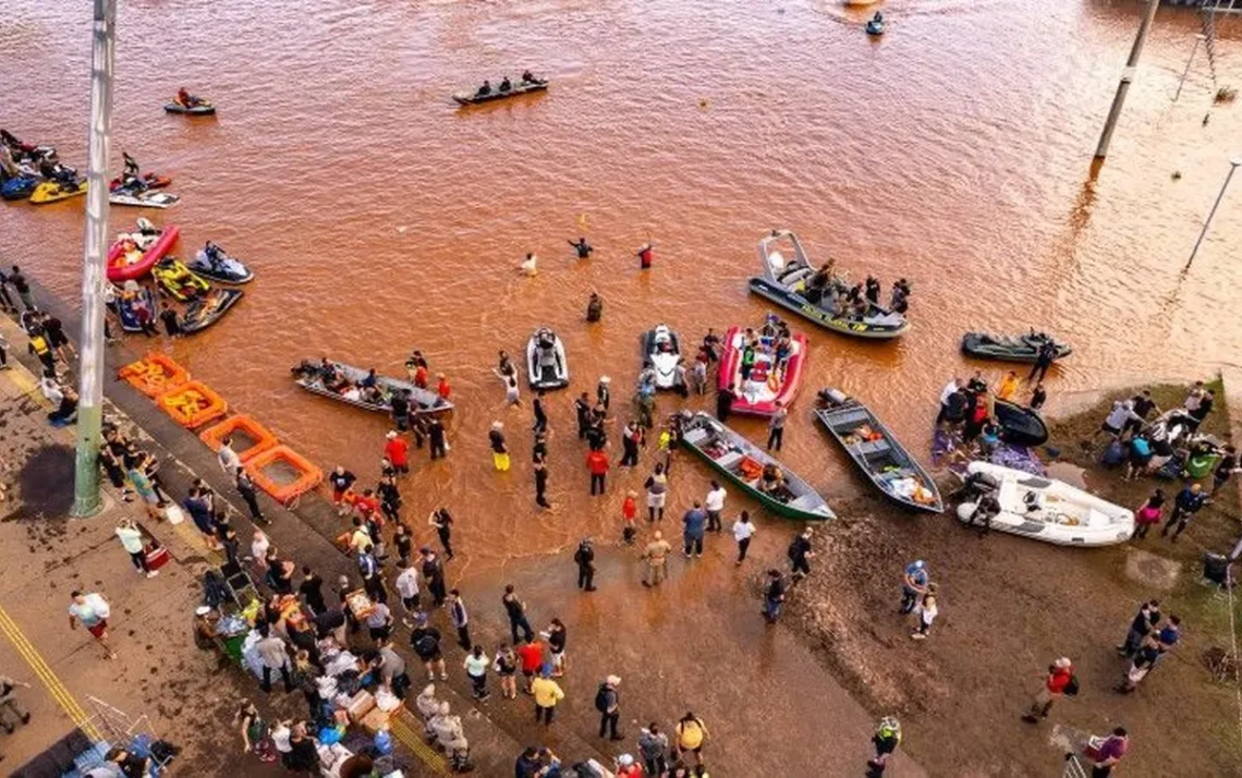 donos de barcos, rescue operations;